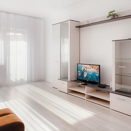 Apartament 2 Camere, Decomandat, In Zona Centrala ブカレスト エクステリア 写真