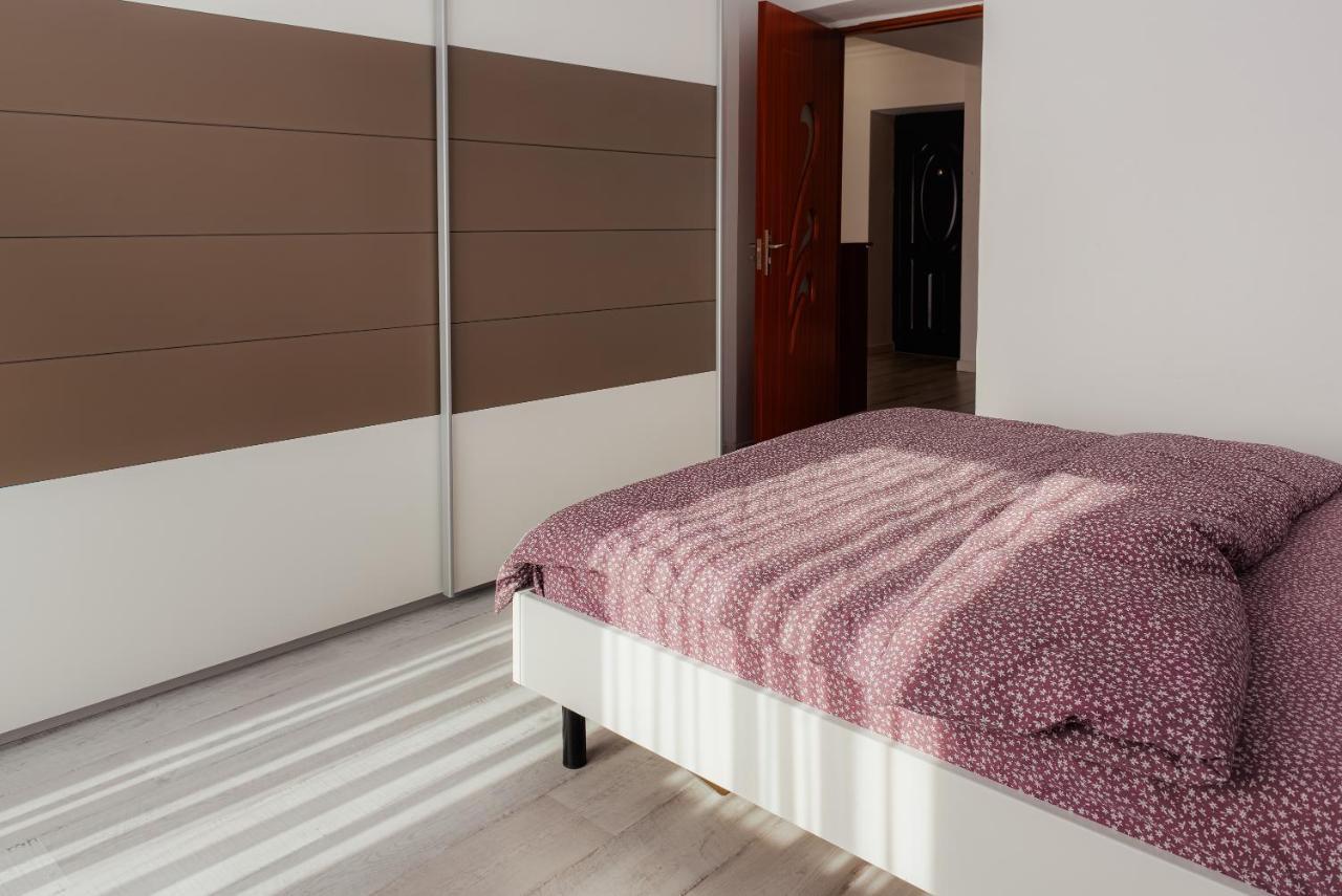 Apartament 2 Camere, Decomandat, In Zona Centrala ブカレスト エクステリア 写真