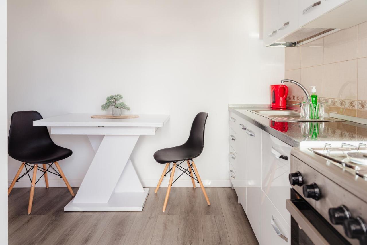 Apartament 2 Camere, Decomandat, In Zona Centrala ブカレスト エクステリア 写真